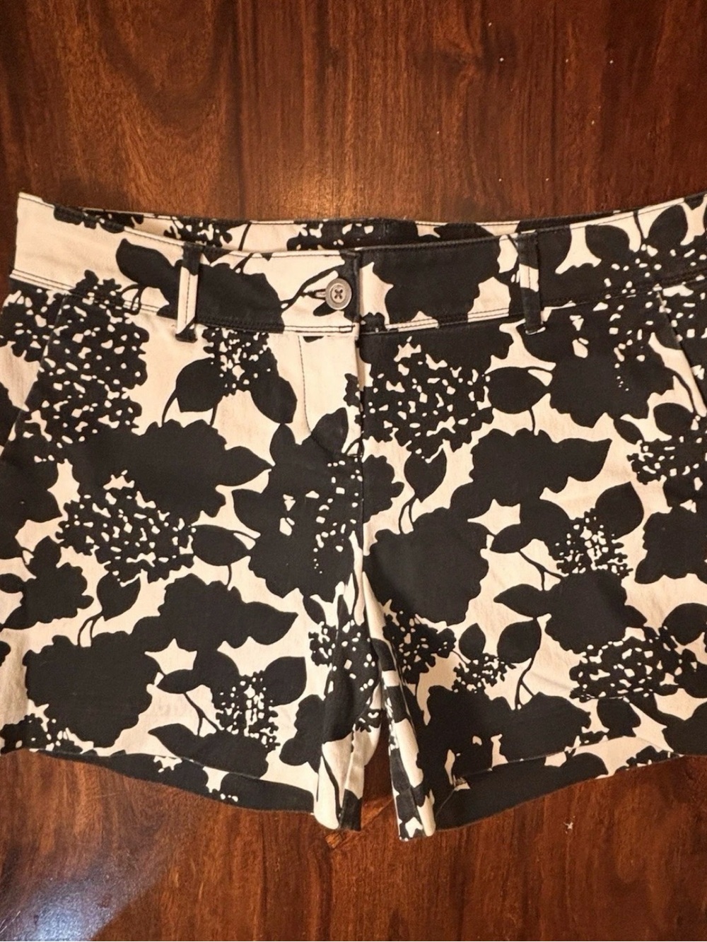 The Limited size 10 black white floral stretch Chino